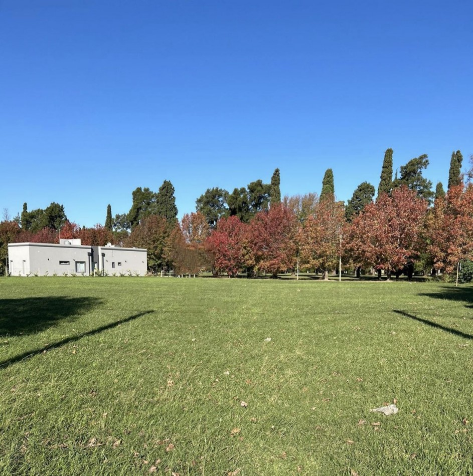 Lote 1200m2 en Country Club Los Molinos