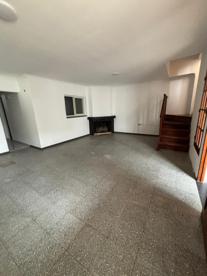 Casa al frente + Departamento interno | Barrio Mayoraz