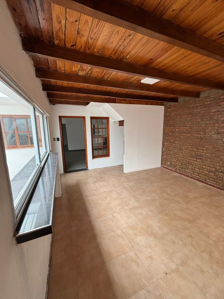 Casa al frente + Departamento interno | Barrio Mayoraz