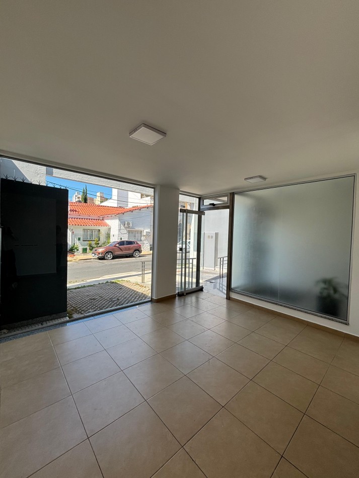 ALQUILER - Local Comercial en Zona Sur