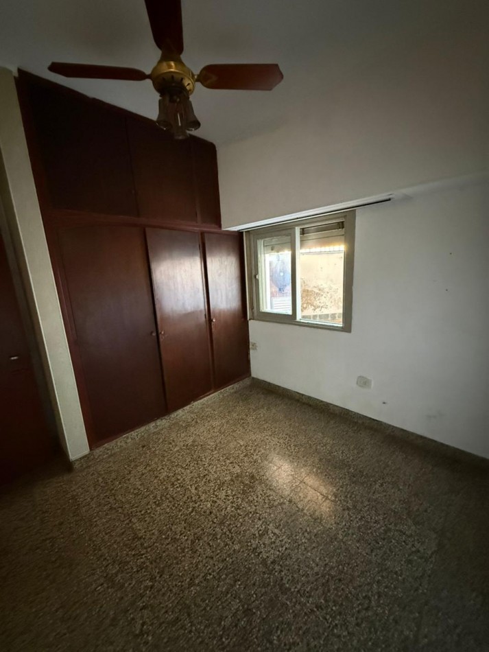 CASA AL FRENTE EN OCHAVA - BARRIO CANDIOTI