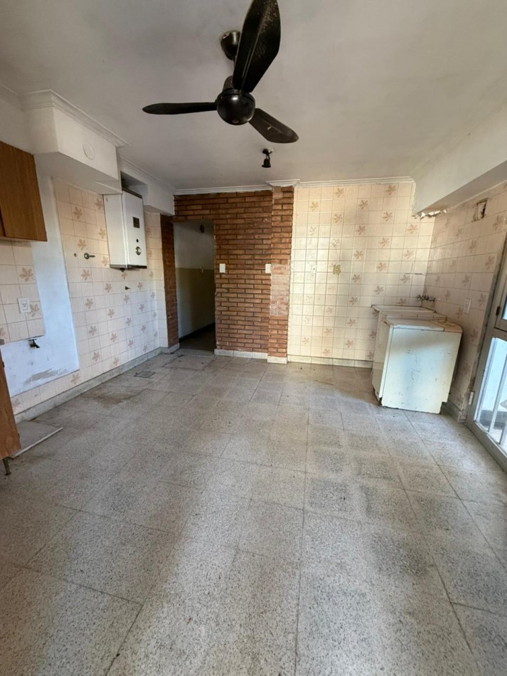 CASA AL FRENTE EN OCHAVA - BARRIO CANDIOTI