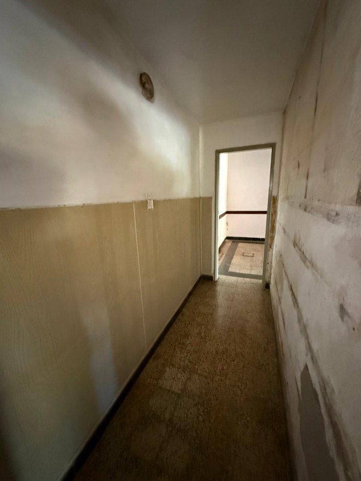 CASA AL FRENTE EN OCHAVA - BARRIO CANDIOTI