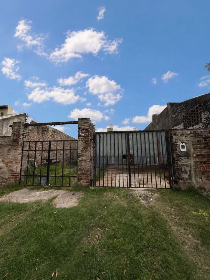 Casa a demoler — Calle Francia 4651