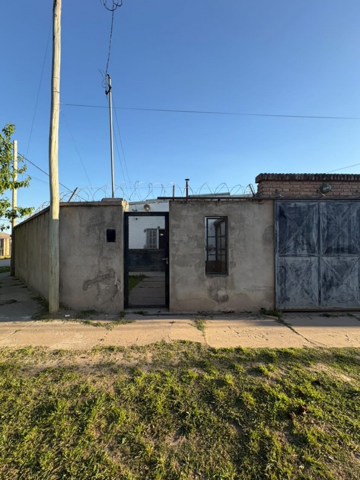 Casa de 5 dormitorios en Pavon 4003