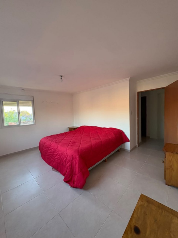 Casa de 5 dormitorios en Pavon 4003