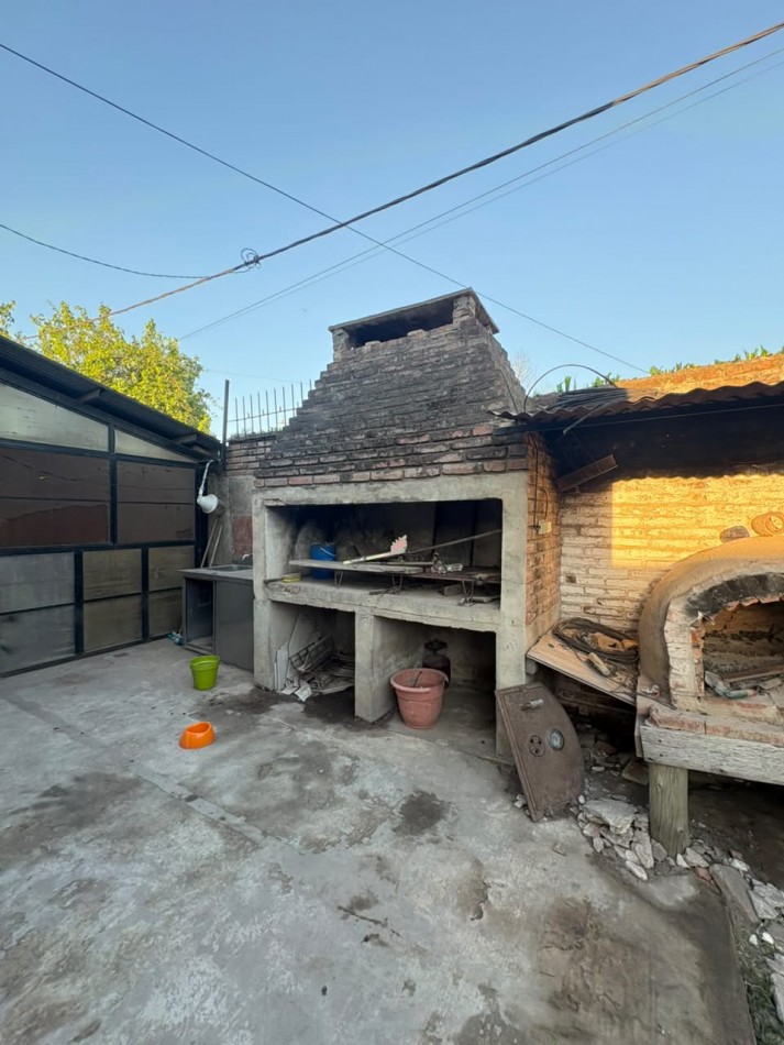 Casa de 5 dormitorios en Pavon 4003